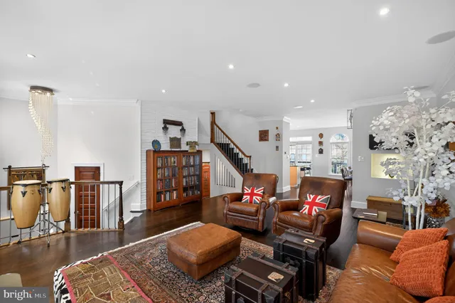 $1,600,000 | 128 Rees Place, Falls Church, VA 22046