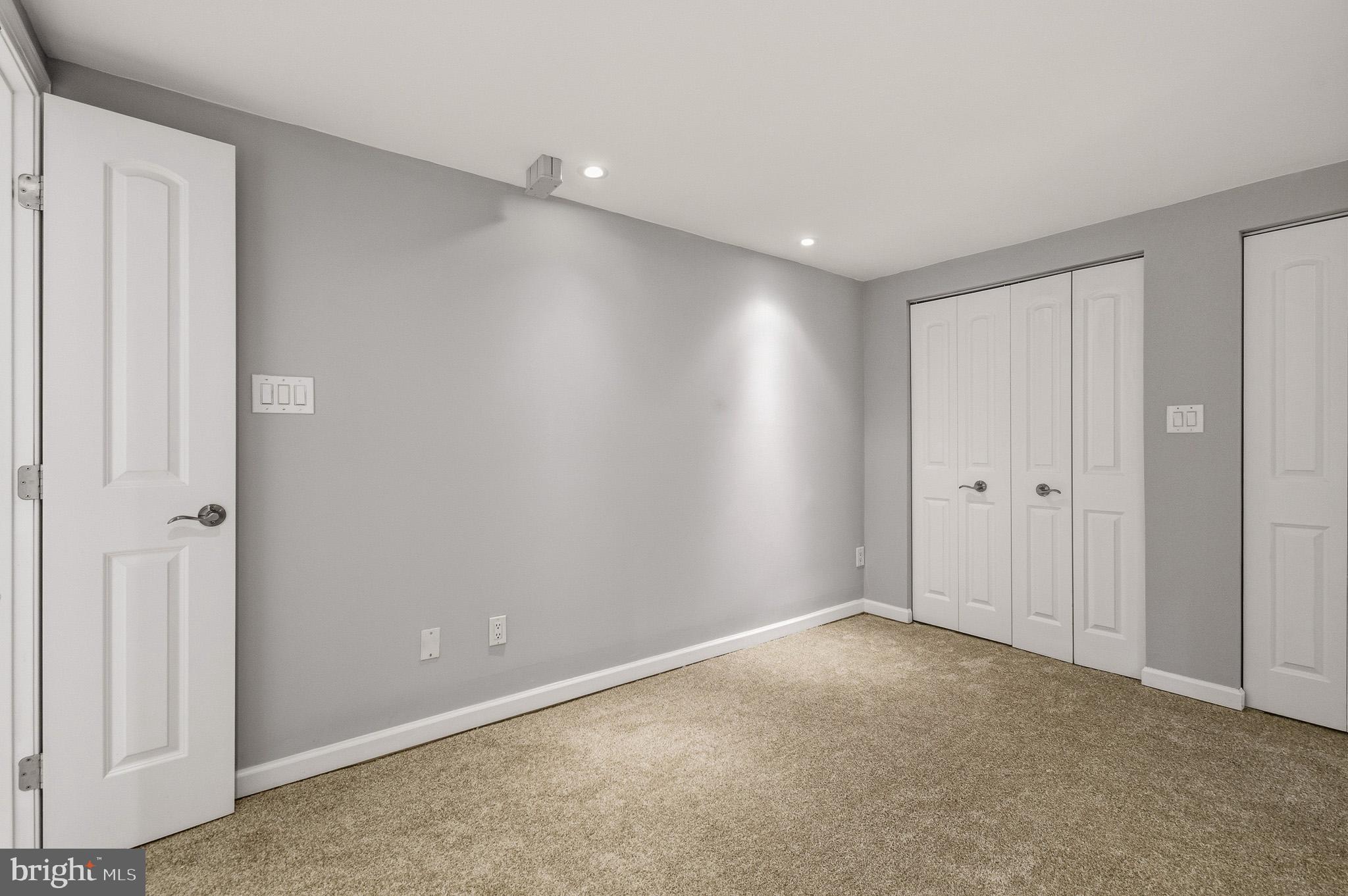 2117 S Street Northwest Washington, DC 20008 - Photo 49 of 63 a view of an empty room