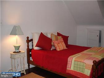 121 Anton Road Wynnewood, PA 19096 - Photo 9 of 12 Gallery Image 9