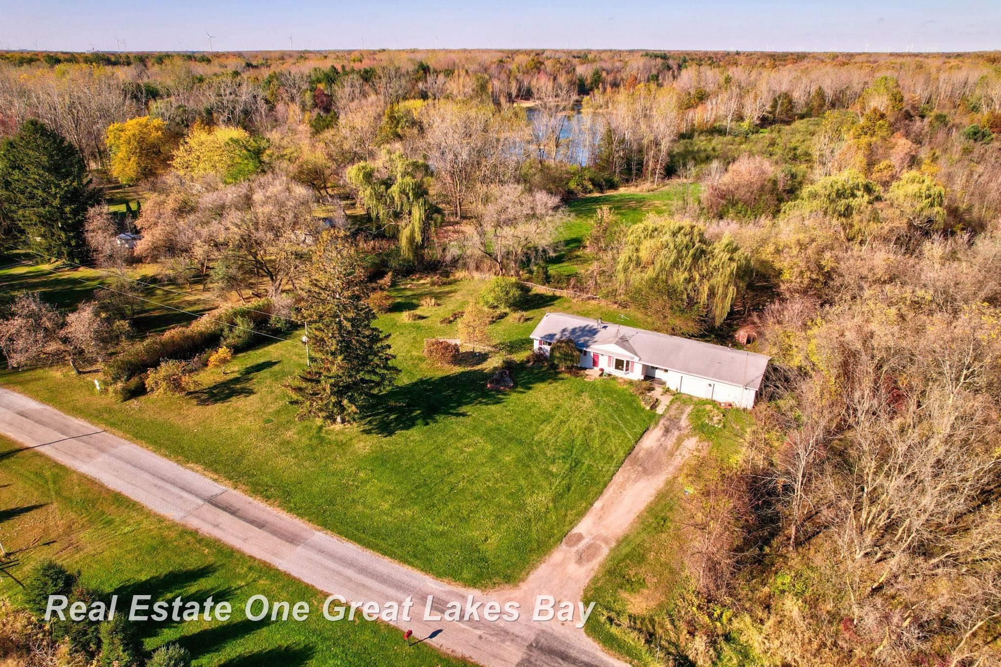 21638 Roosevelt Road Merrill, MI 48637 - Photo 27 of 30 50192923-78823f4c-7686-429c-bf61-eaea2d3ec36a.JPG