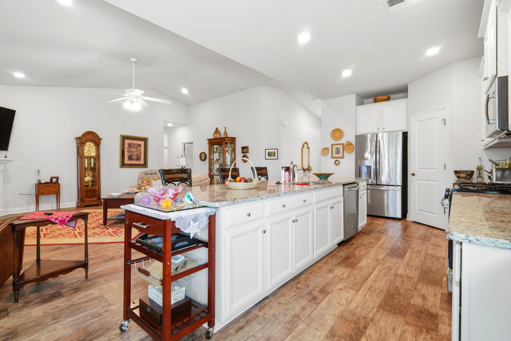 237 Sherwood Drive Murrells Inlet, SC 29576 - Photo 7 of 35