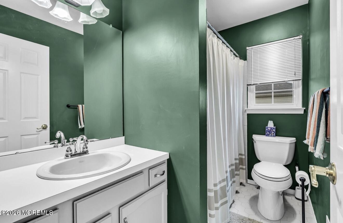 9 Jennifer Drive Howell, NJ 07731 - Photo 49 of 66 Full bath