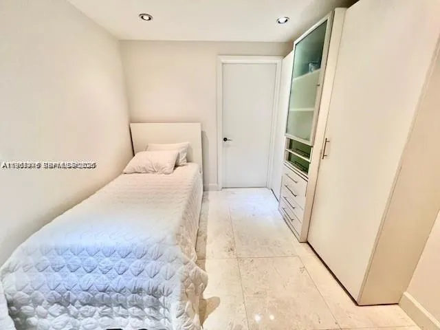 $7,100 | 17121 Collins Avenue, Unit 1007, Sunny Isles Beach, FL 33160