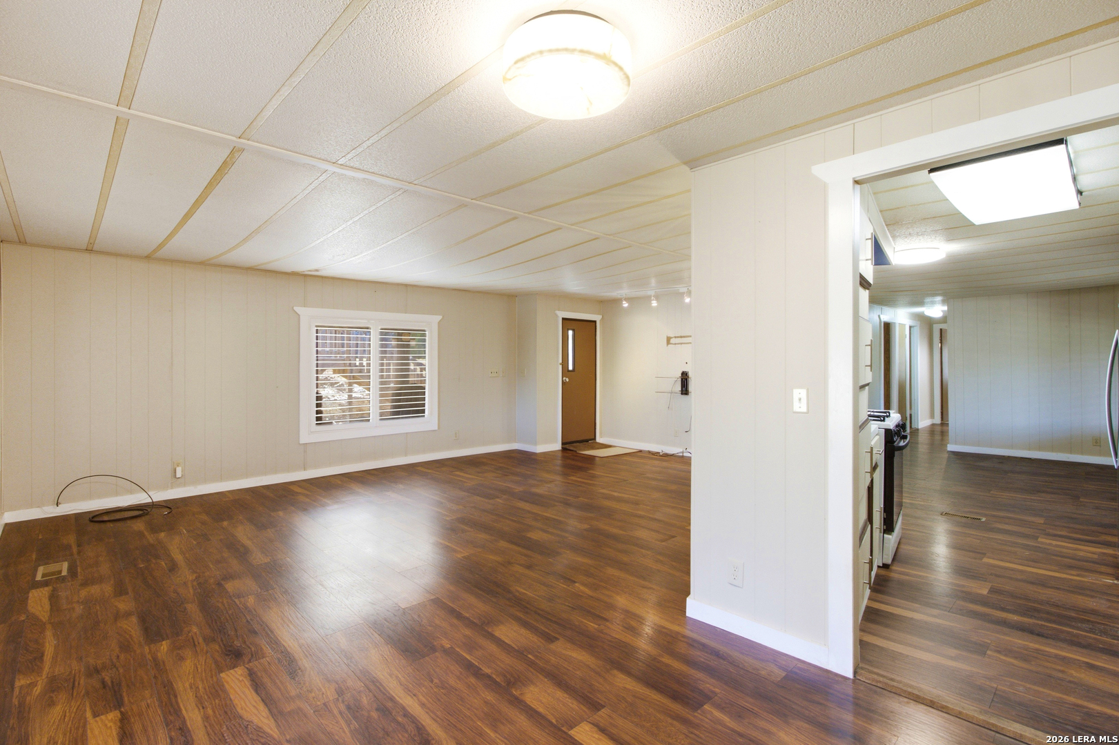 1501 Spring Road Pipe Creek, TX 78063 - Photo 19 of 68 Gallery Image 19