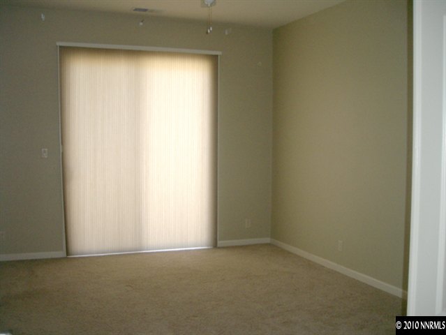 2285 Quailwood Drive Reno, NV 89521 - Photo 8 of 9 Photo 8