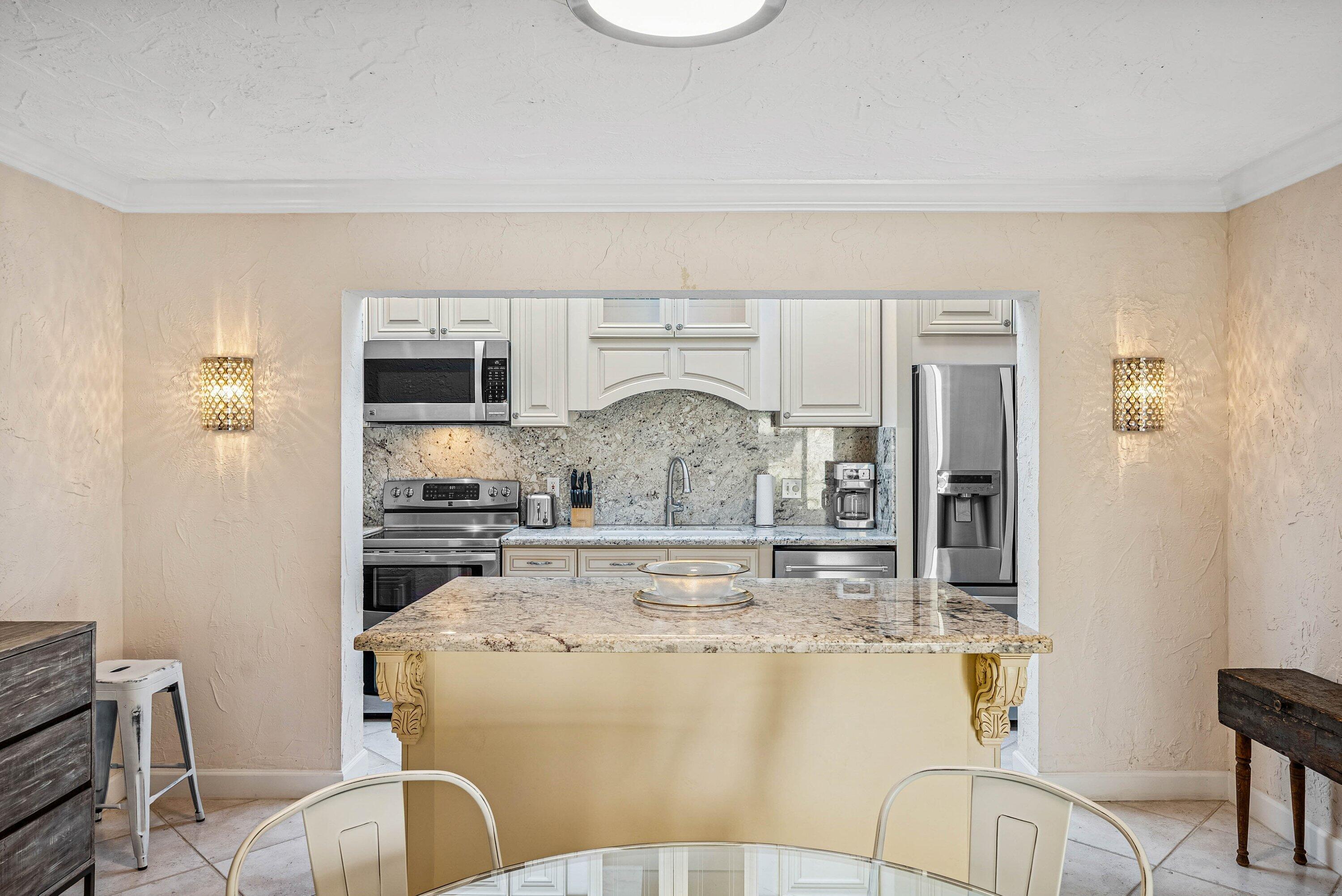 5926 Patio Drive Boca Raton, FL 33433 - Photo 13 of 33 017-5926PatioDrive-BocaRaton-FL-33433-SM