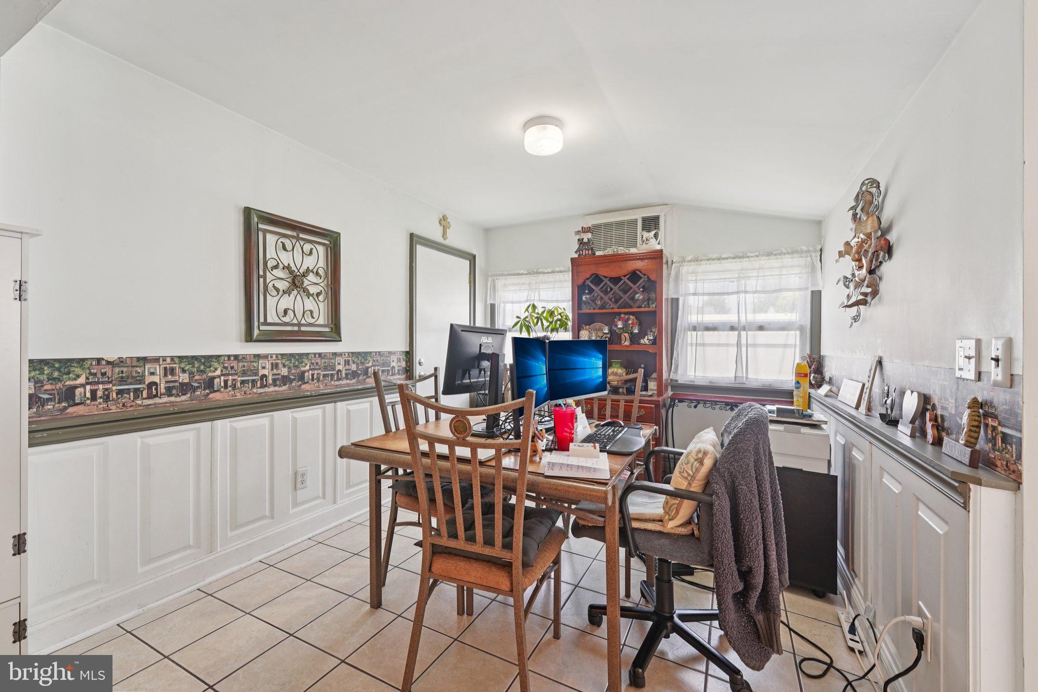 28 Indian Red Road Levittown, PA 19057 - Photo 12 of 36 Gallery Image 12