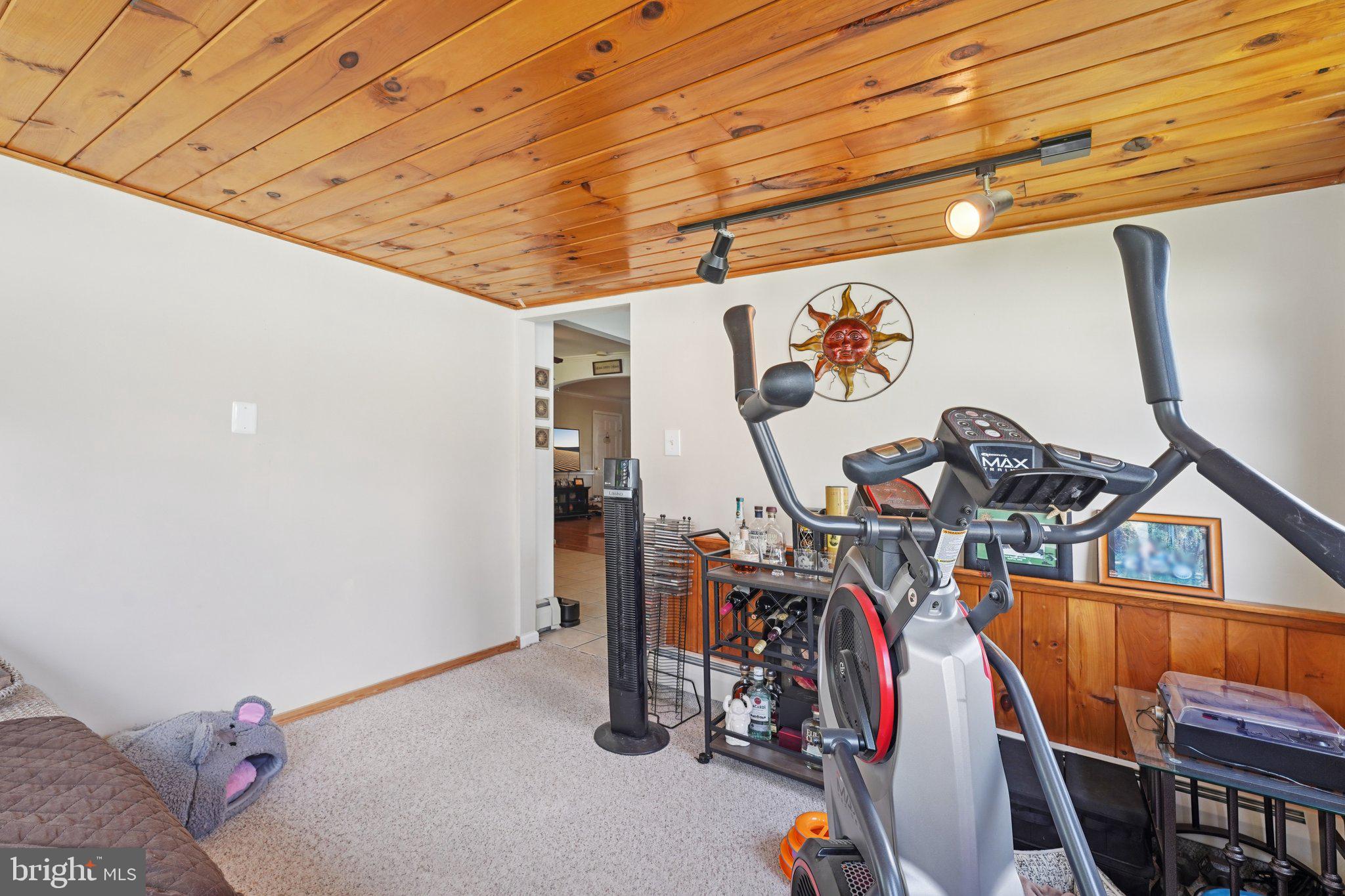 28 Indian Red Road Levittown, PA 19057 - Photo 20 of 36 Gallery Image 20