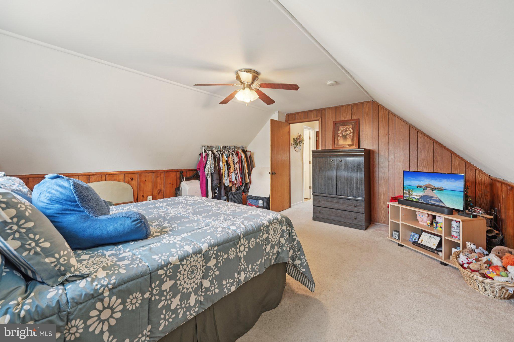 28 Indian Red Road Levittown, PA 19057 - Photo 26 of 36 Gallery Image 26