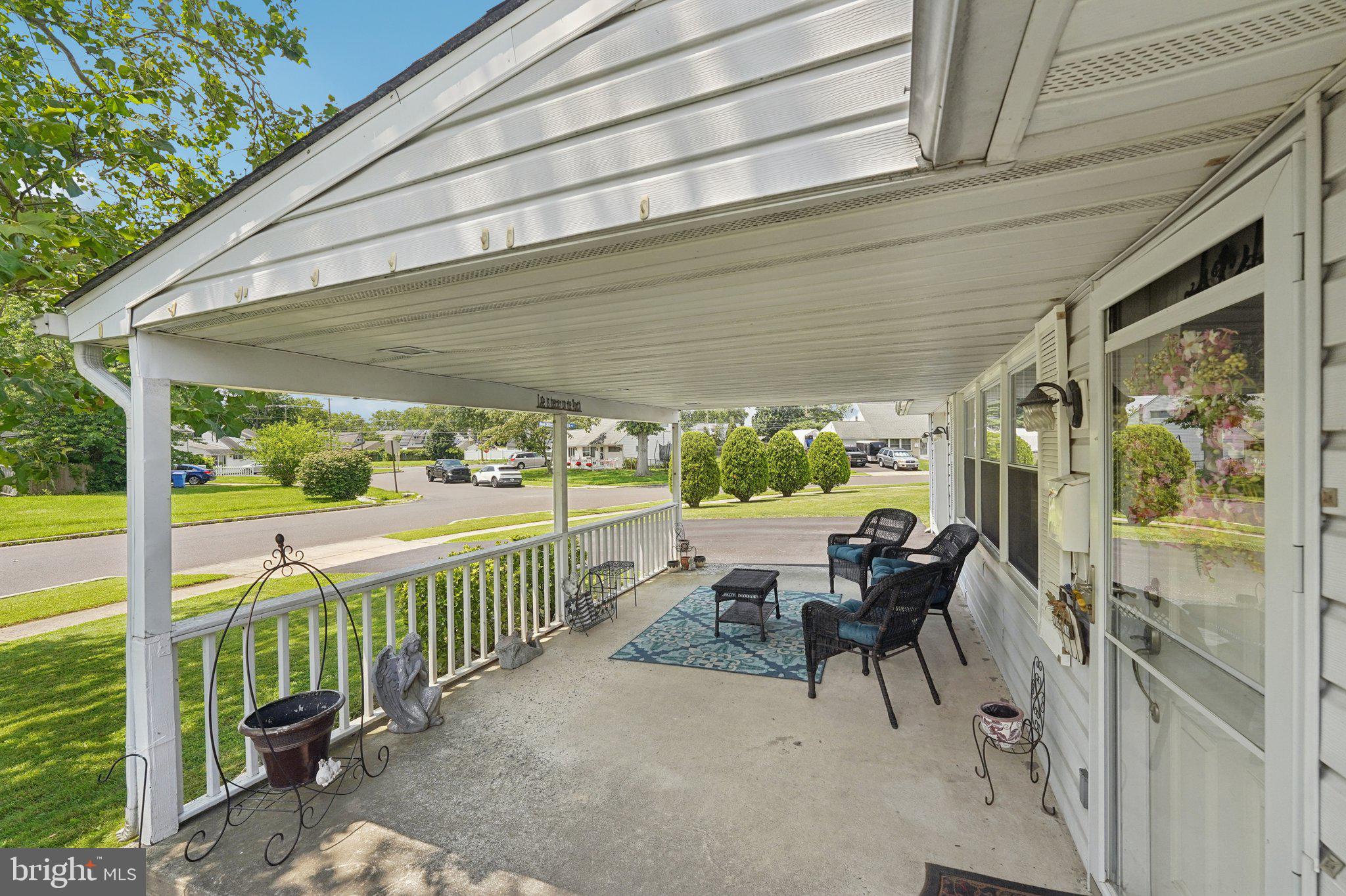 28 Indian Red Road Levittown, PA 19057 - Photo 7 of 36 Gallery Image 7
