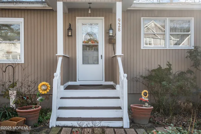 $399,000 | 928 4th Avenue, Toms River, NJ 08757