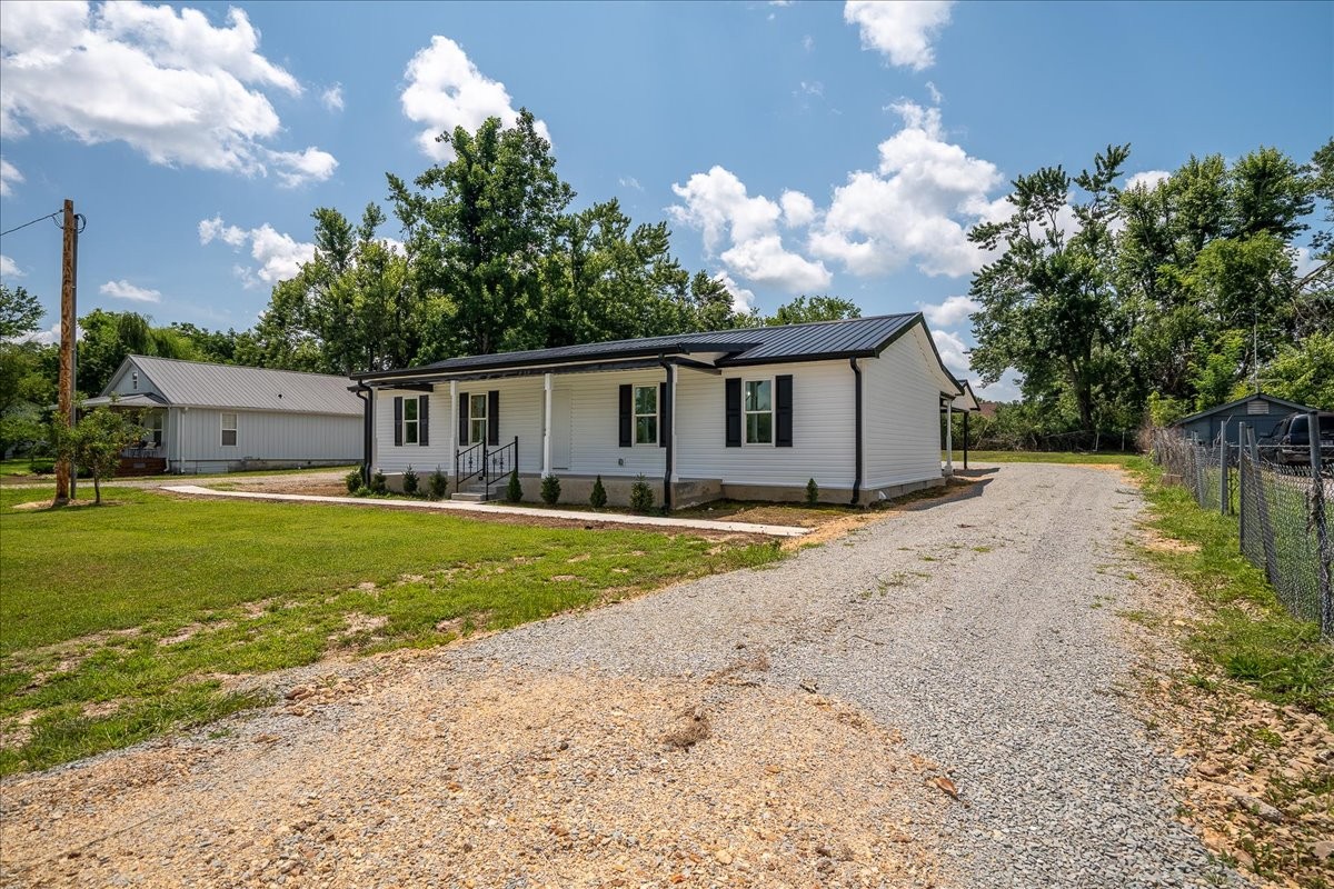 654 West Main Street Hohenwald, TN 38462 - Photo 24 of 34