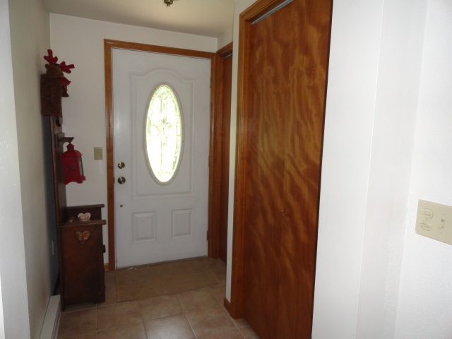 2550 Logan Drive Rensselaer, IN 47978 - Photo 4 of 25 Gallery Image 4