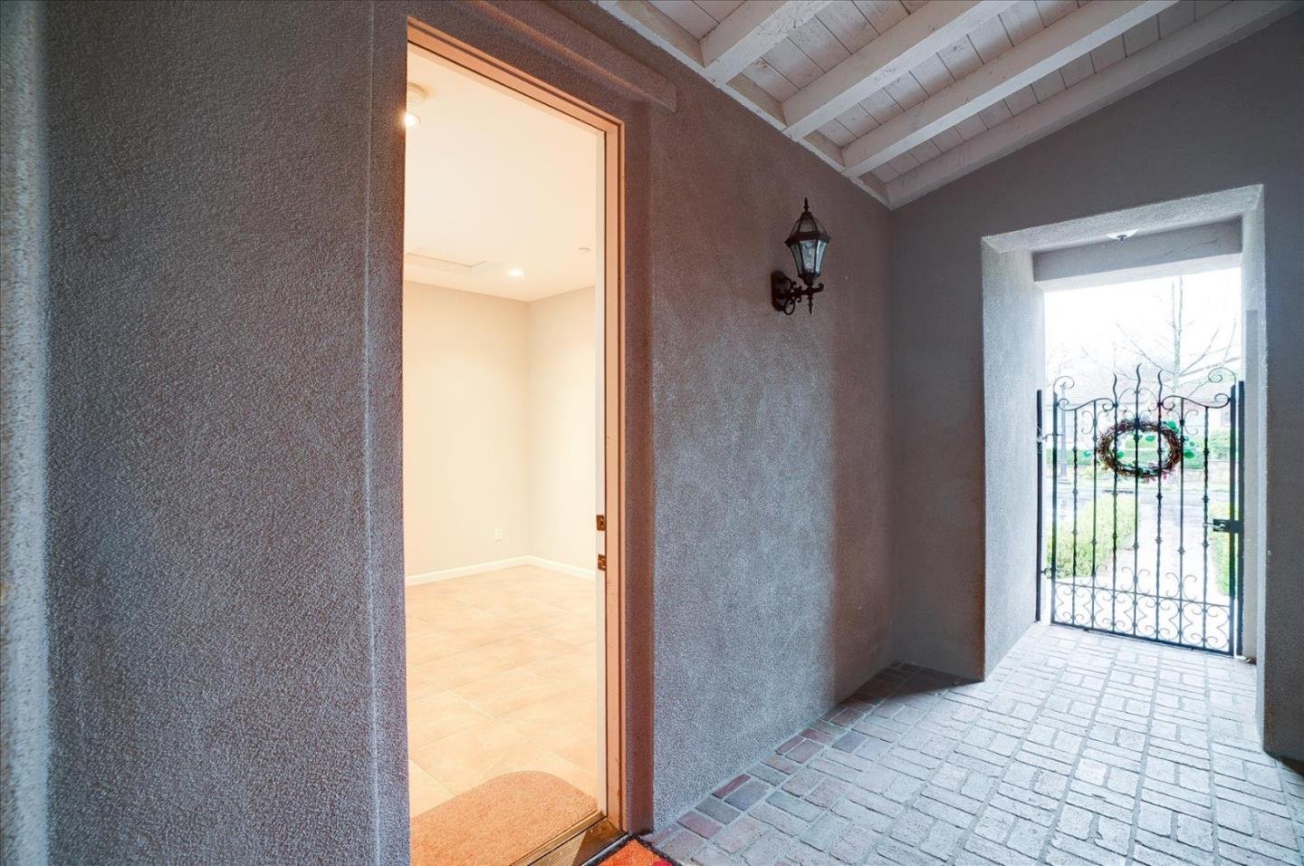7553 Strath Place Gilroy, CA 95020 - Photo 5 of 65 Gallery Image 5
