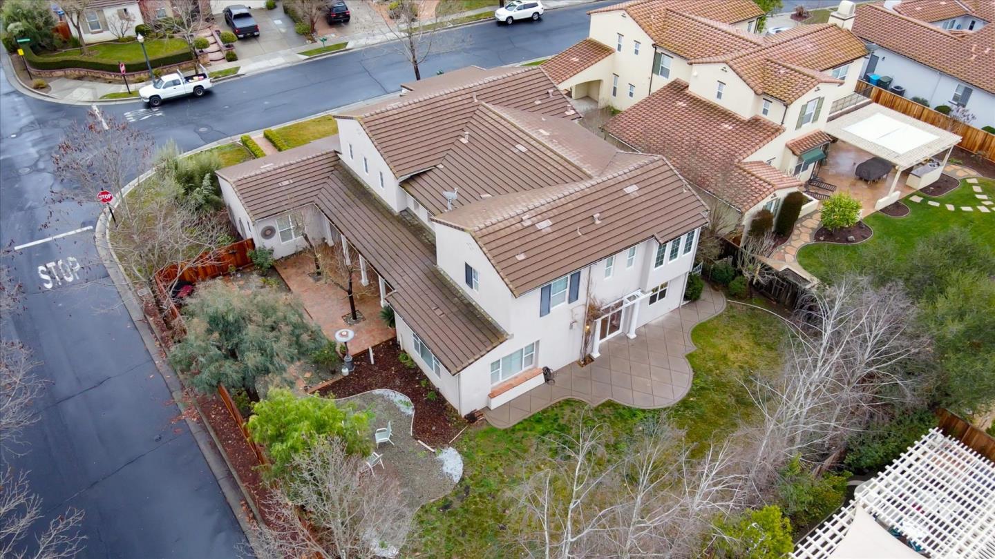 7553 Strath Place Gilroy, CA 95020 - Photo 61 of 65 Gallery Image 61