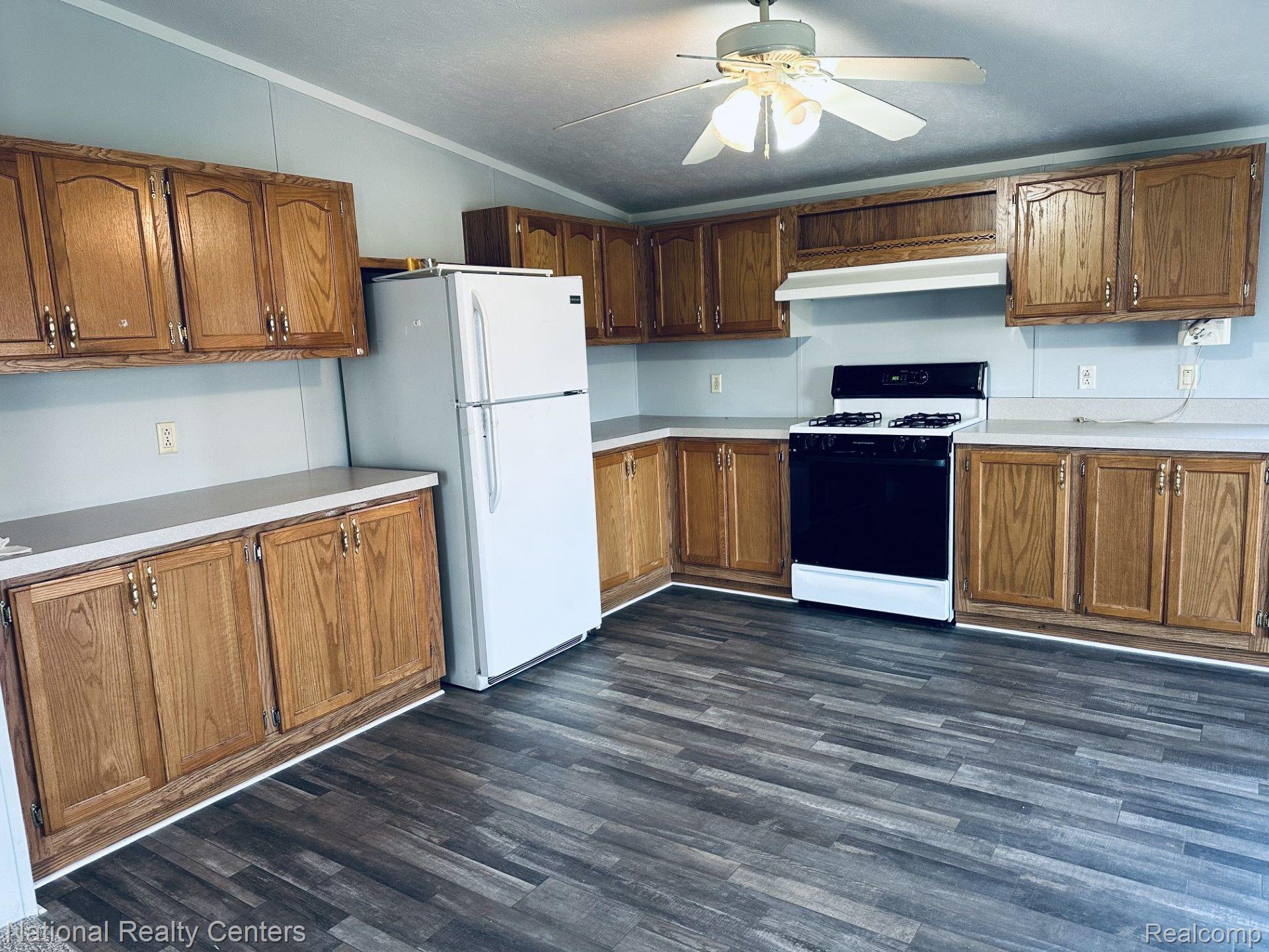 12203 Inkster Road Livonia, MI 48150 - Photo 8 of 17 Gallery Image 8