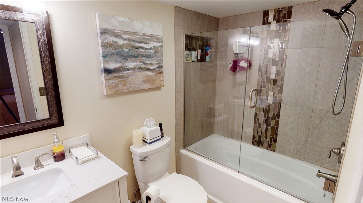 1909 East Harbor Road, Unit 201E Port Clinton, OH 43452 - Photo 14 of 20 Bath near Bedroom 2