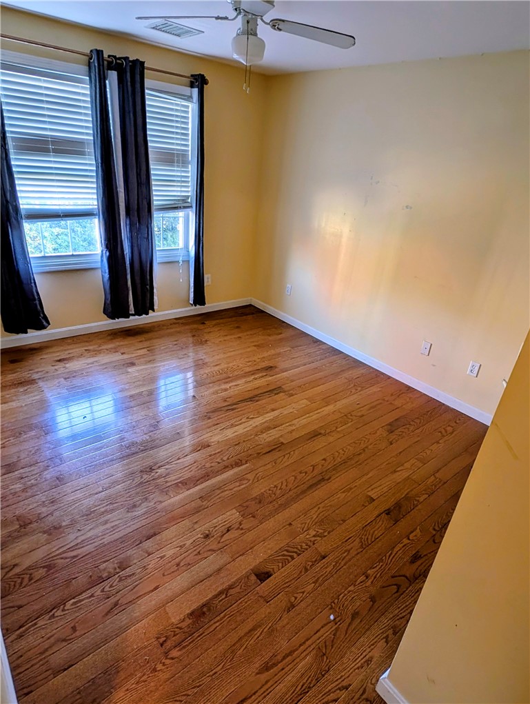 31 Burrows Street Providence, RI 02907 - Photo 15 of 21 2nd BR