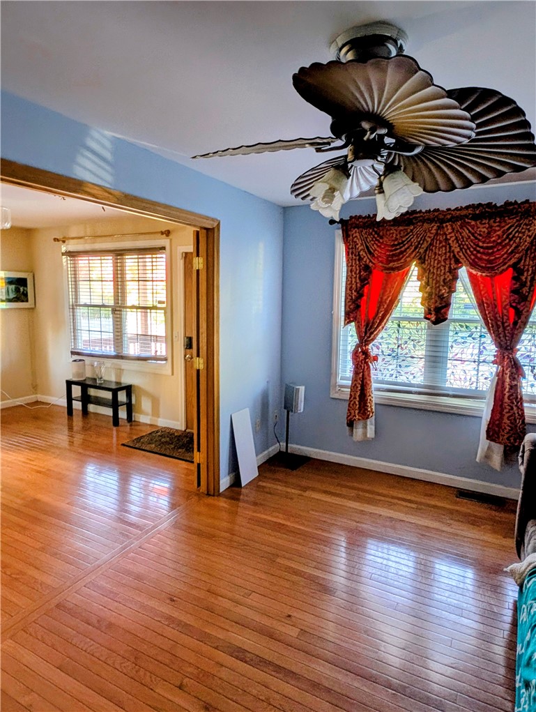 31 Burrows Street Providence, RI 02907 - Photo 4 of 21