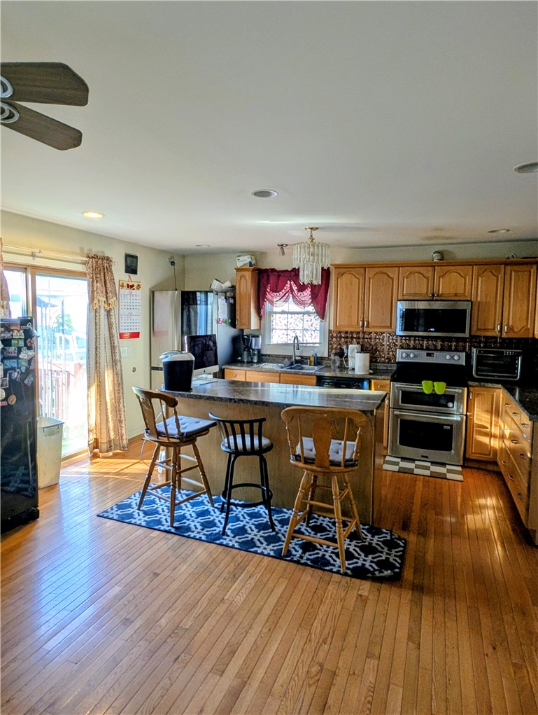 31 Burrows Street Providence, RI 02907 - Photo 8 of 21