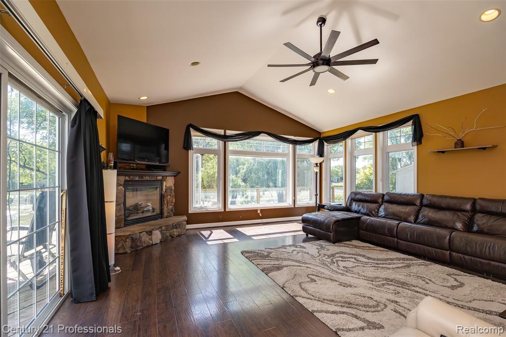 3251 Mann Road Clarkston, MI 48346 - Photo 10 of 41