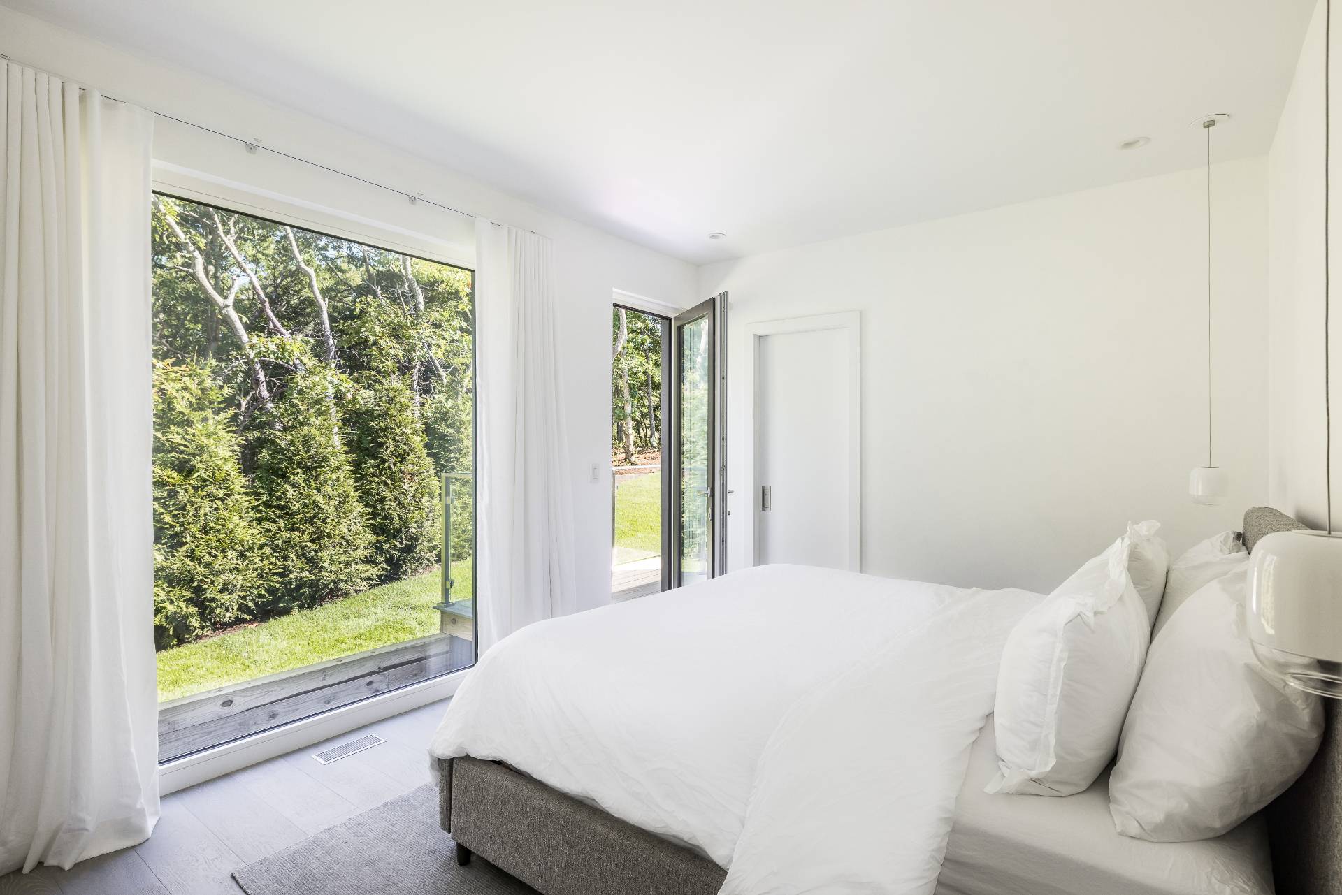 5 Birdie Lane East Hampton, NY 11937 - Photo 13 of 26 Gallery Image 13