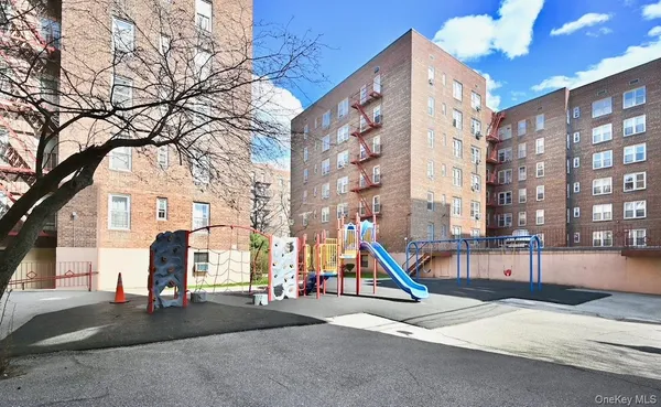 $279,000 | 33-25 90th Street, Unit 5D | Jackson Heights