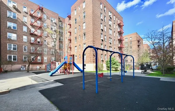$279,000 | 33-25 90th Street, Unit 5D | Jackson Heights