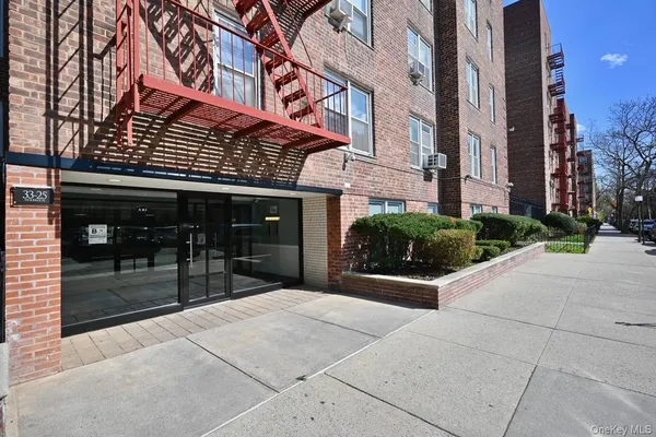 $279,000 | 33-25 90th Street, Unit 5D | Jackson Heights