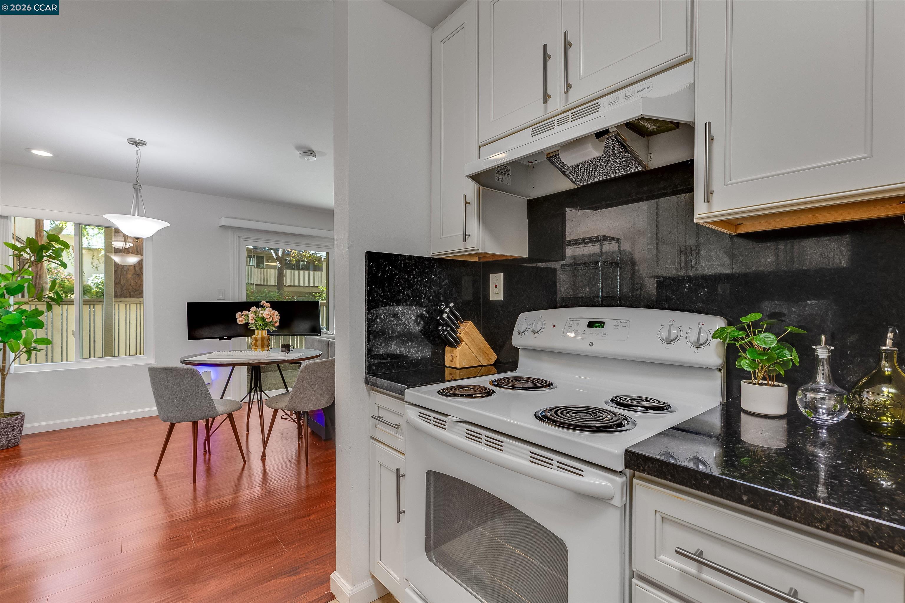 2724 Oak Road, Unit 86 Walnut Creek, CA 94597 - Photo 27 of 53