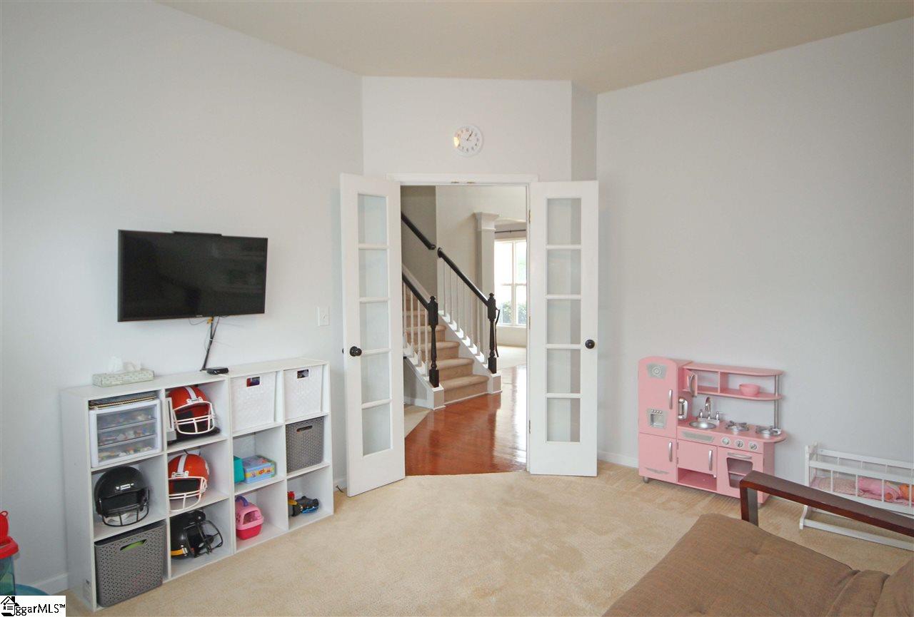 2 Woodsmoke Court Greenville, SC 29607 - Photo 12 of 27 Gallery Image 12