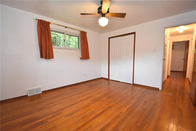 675 Becks Run Road Pittsburgh, PA 15210 - Photo 12 of 20 Gallery Image 12