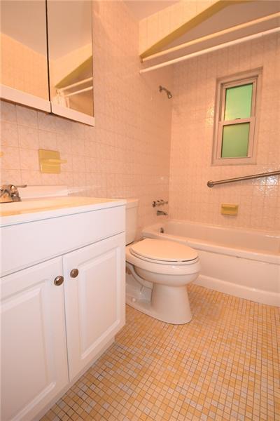 675 Becks Run Road Pittsburgh, PA 15210 - Photo 14 of 20 Gallery Image 14