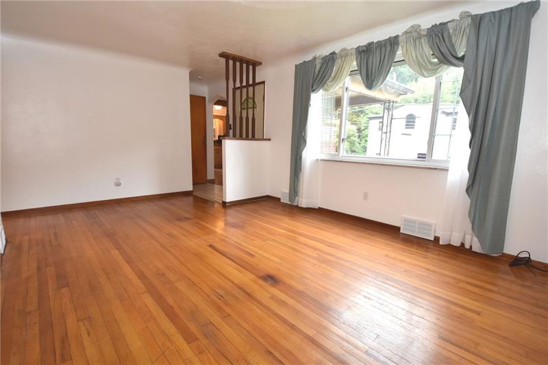 675 Becks Run Road Pittsburgh, PA 15210 - Photo 3 of 20 Gallery Image 3