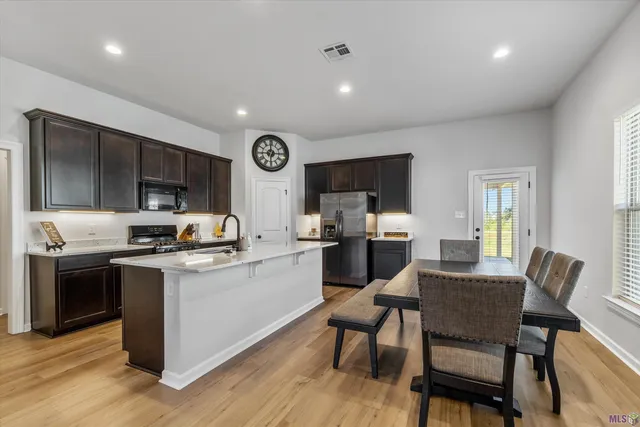 $259,900 | 23181 Harlington Drive, Denham Springs, LA 70726