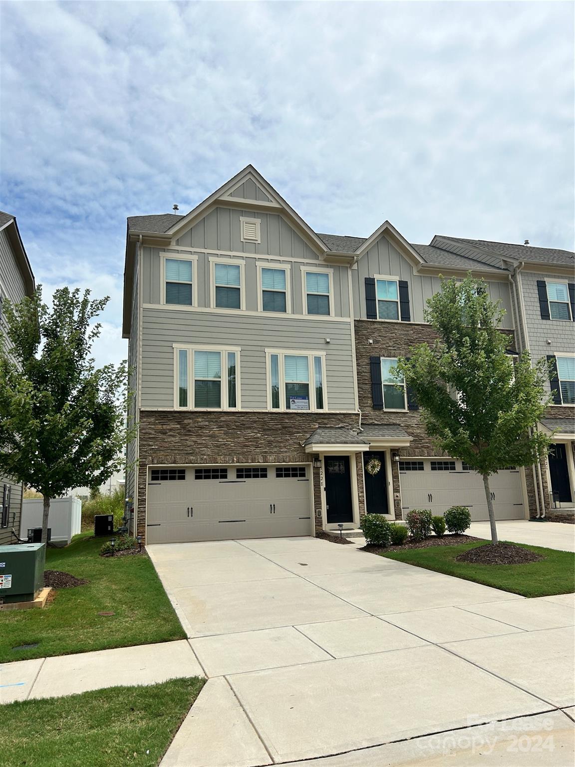 122 Lanyard Dr Unit E