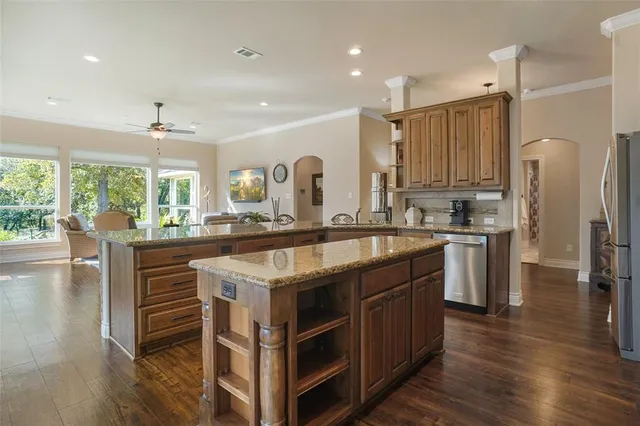 $1,390,000 | 770 Carlisle Drive, Lake Dallas, TX 75065