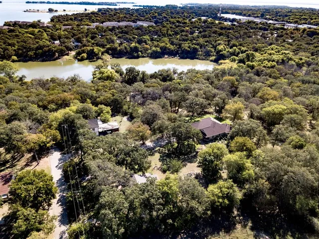 $1,390,000 | 770 Carlisle Drive, Lake Dallas, TX 75065