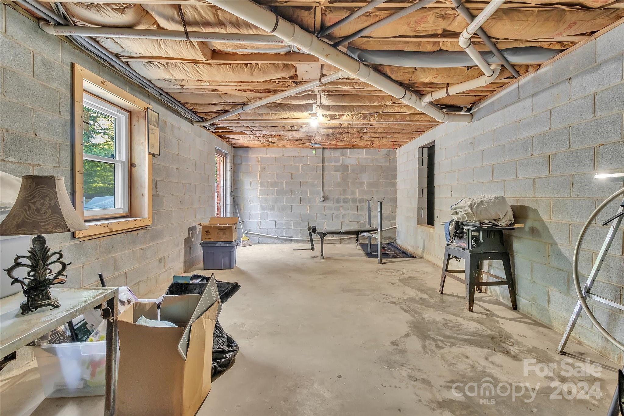 2131 Pinebrook Circle Charlotte, NC 28208 - Photo 12 of 23 a living room with furniture