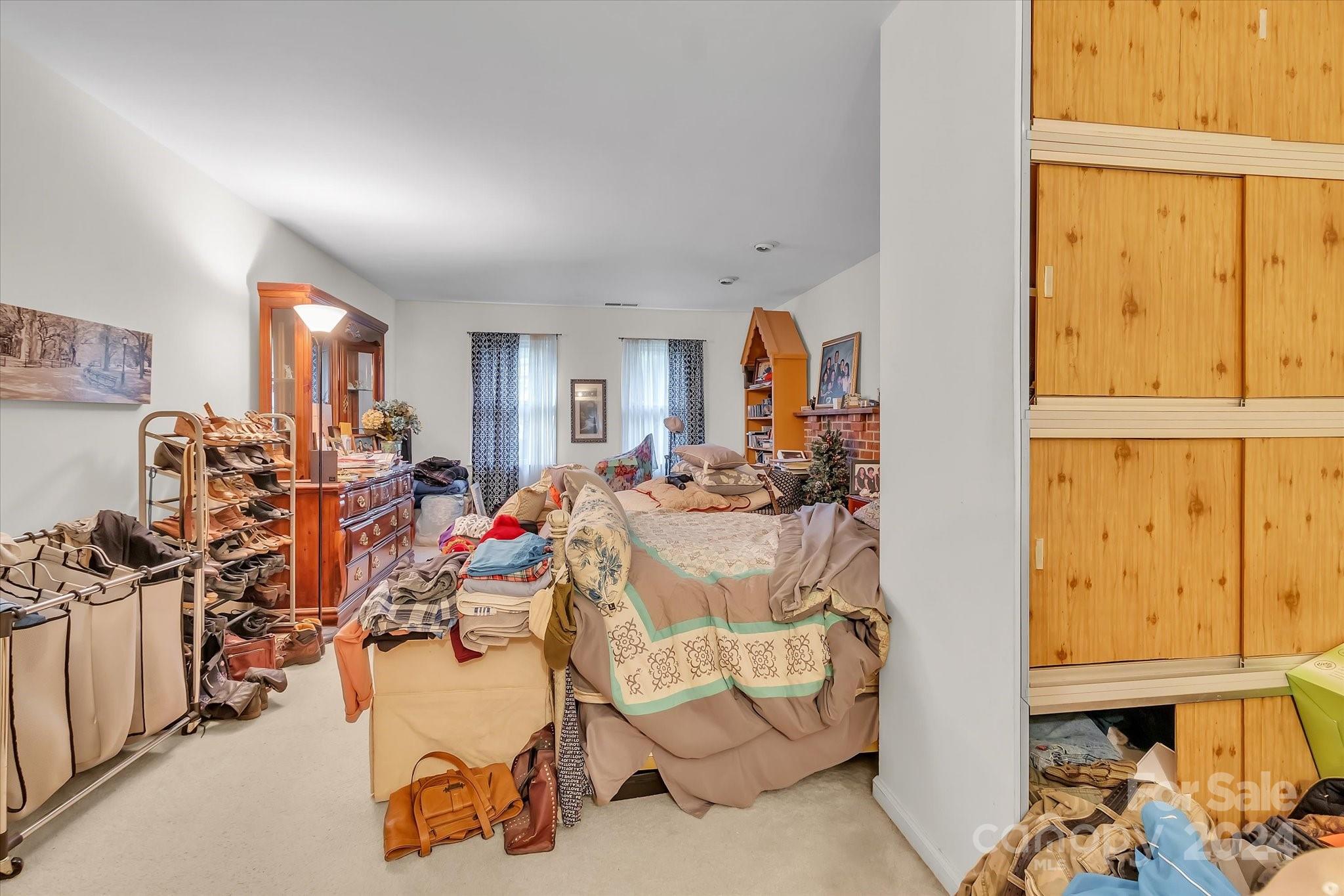 2131 Pinebrook Circle Charlotte, NC 28208 - Photo 9 of 23 a view of a livingroom with furniture and a window
