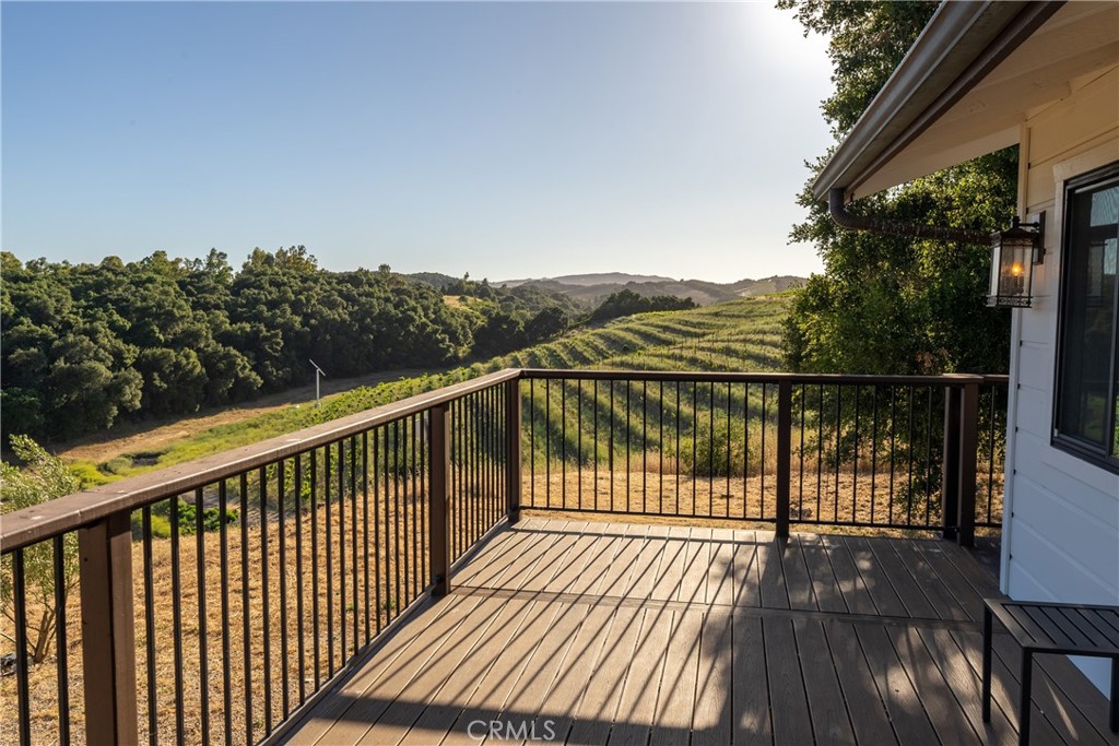 115 Booker Road Templeton, CA 93465 - Photo 29 of 76 a view of balcony with wooden floor and fence