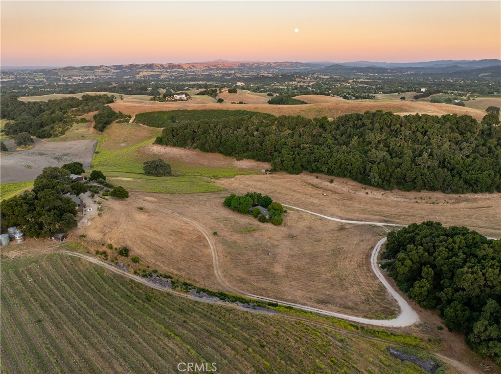115 Booker Road Templeton, CA 93465 - Photo 5 of 76