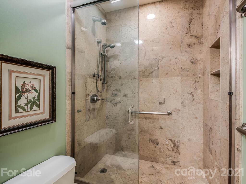 914 Cherokee Road Charlotte, NC 28207 - Photo 11 of 21 Gallery Image 11