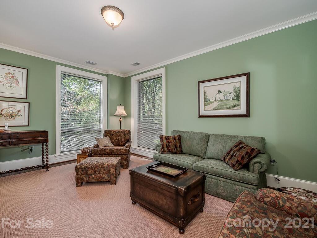914 Cherokee Road Charlotte, NC 28207 - Photo 12 of 21 Gallery Image 12
