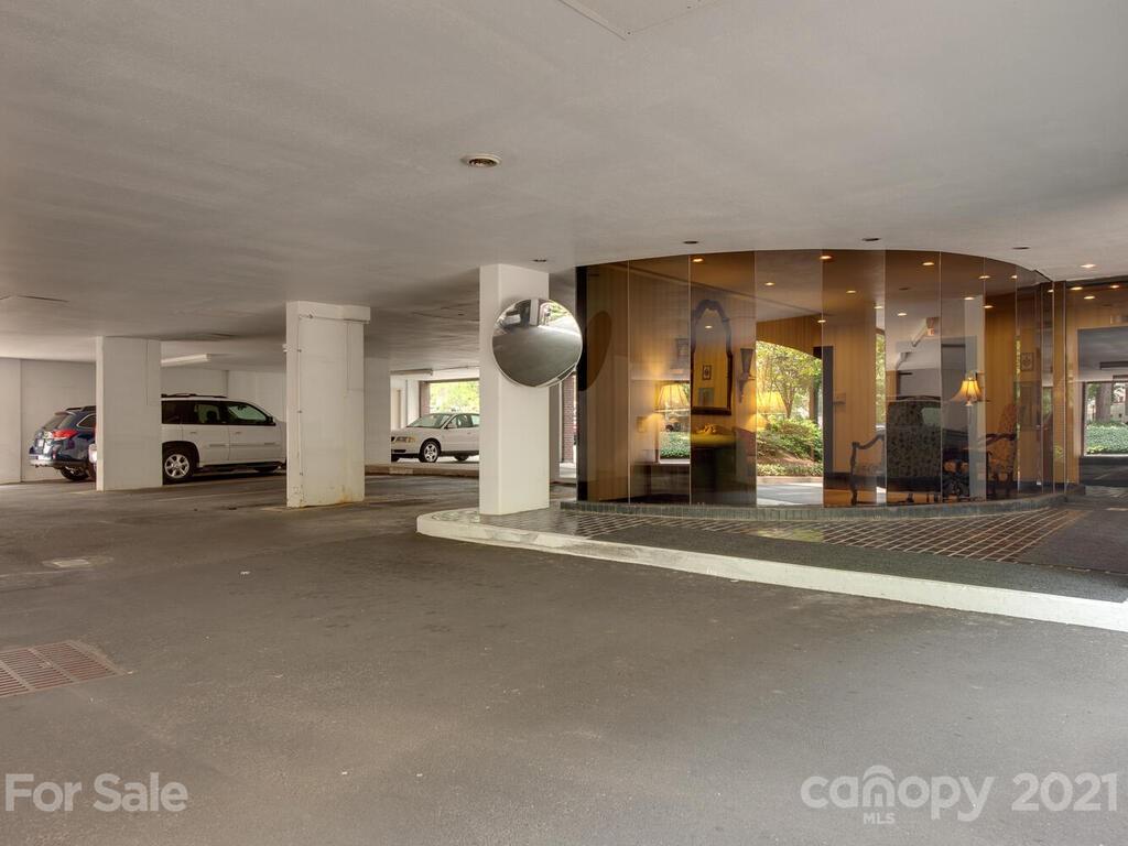 914 Cherokee Road Charlotte, NC 28207 - Photo 20 of 21 Gallery Image 20