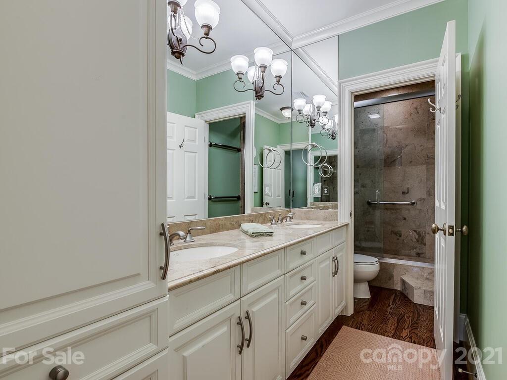 914 Cherokee Road Charlotte, NC 28207 - Photo 10 of 21 Gallery Image 10
