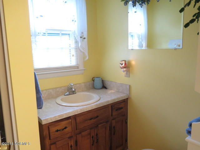 1060 Parker Memorial Road Clinton, NC 28328 - Photo 16 of 27 IMG_1358