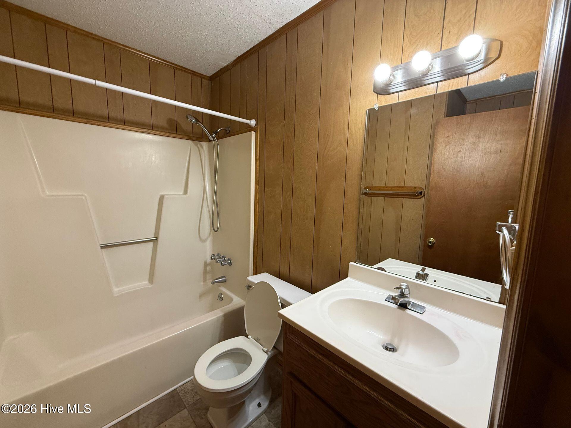 2508 Commerce Road, Unit A Jacksonville, NC 28546 - Photo 5 of 6 bathroom