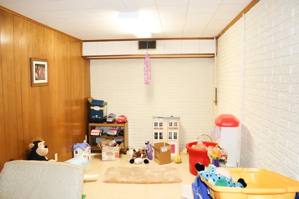 $169,500 | 1402 East 13th Avenue, Winfield, KS 67156