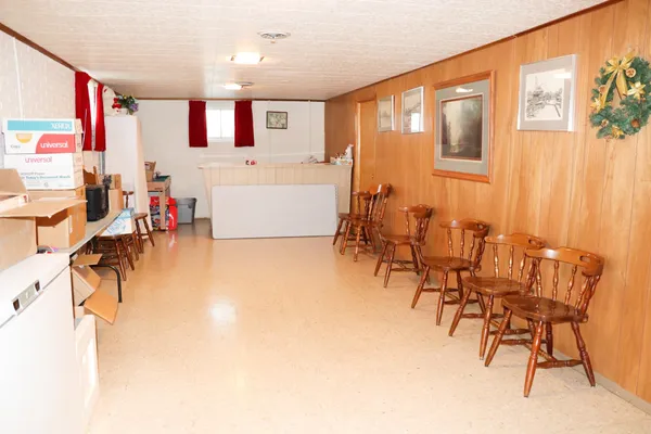 $169,500 | 1402 East 13th Avenue, Winfield, KS 67156